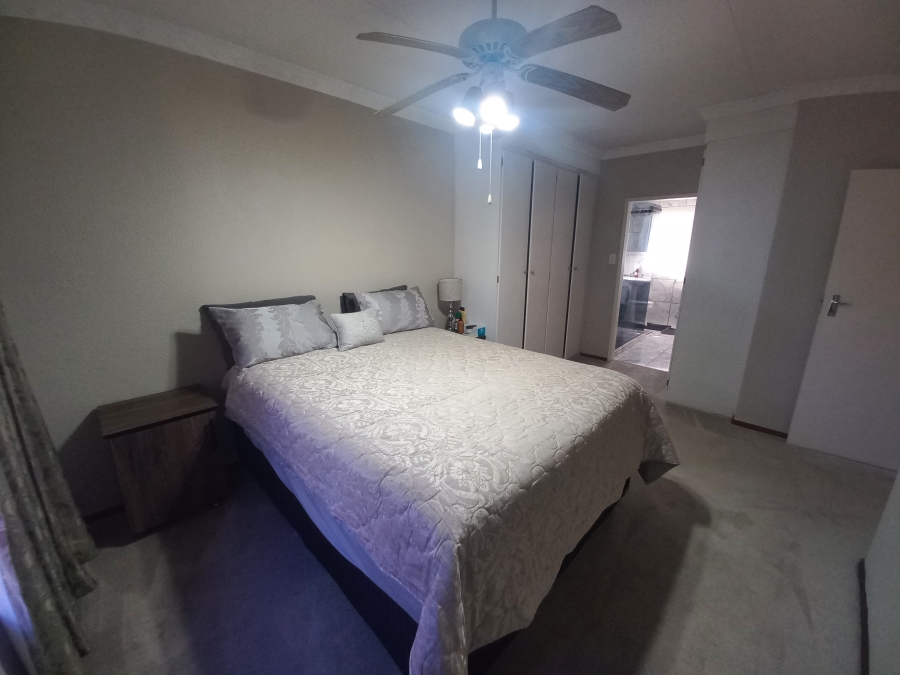 3 Bedroom Property for Sale in Safari Gardens North West